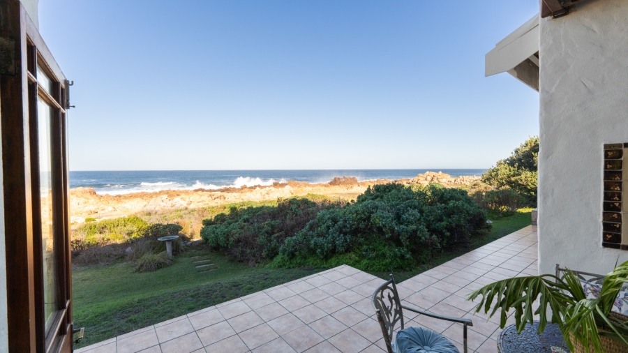 5 Bedroom Property for Sale in Sunny Seas Estate Western Cape